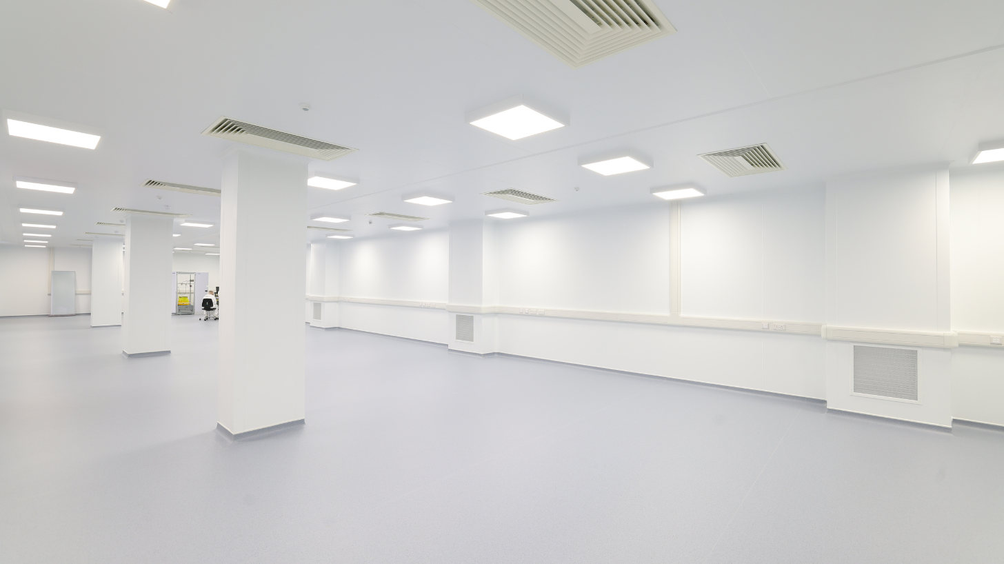 450m² Temperature & Humidity Controlled Cleanroom For Plexus Corp