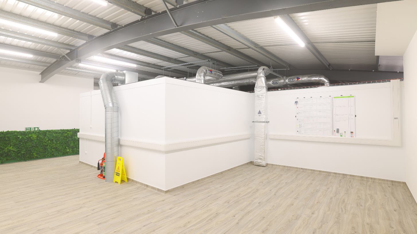 240m² Multi-Room Cleanroom Facility For Medicinal Cannabis Production